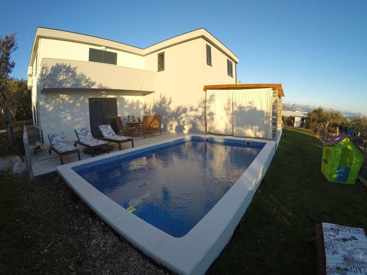 The Globetrotter'S Residence Kaštel Novi 외부 사진