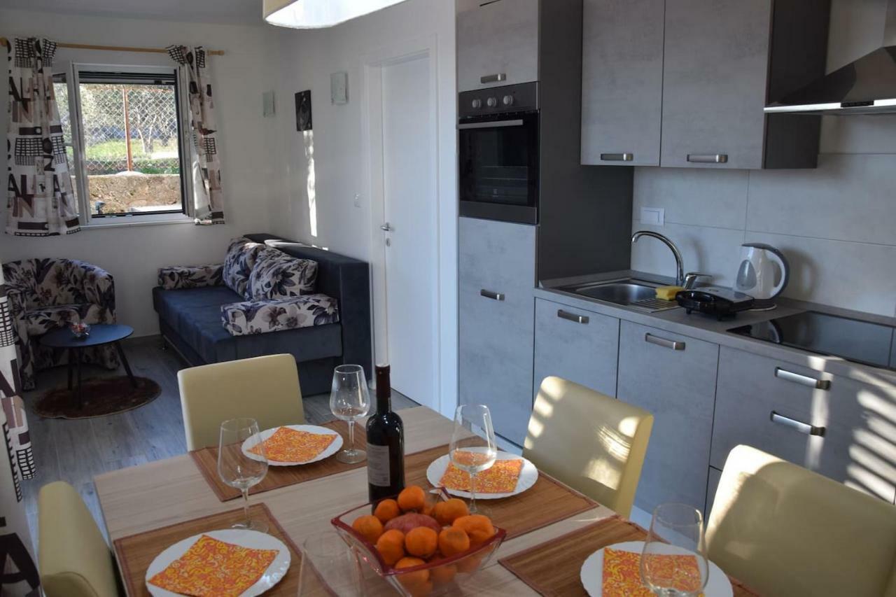The Globetrotter'S Residence Kaštel Novi 외부 사진